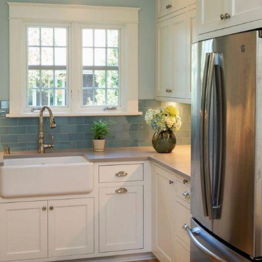 craftsman kitchen, backsplash, farmhouse sink, refrigerator